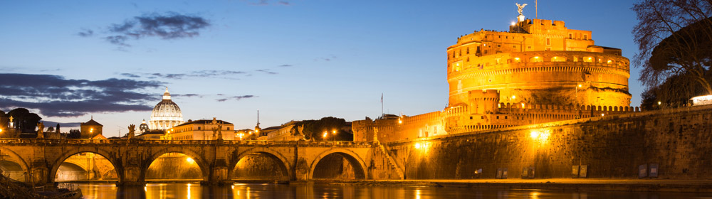 Roma à Noite com Basílica de São Pedro  e Coliseu de Roma